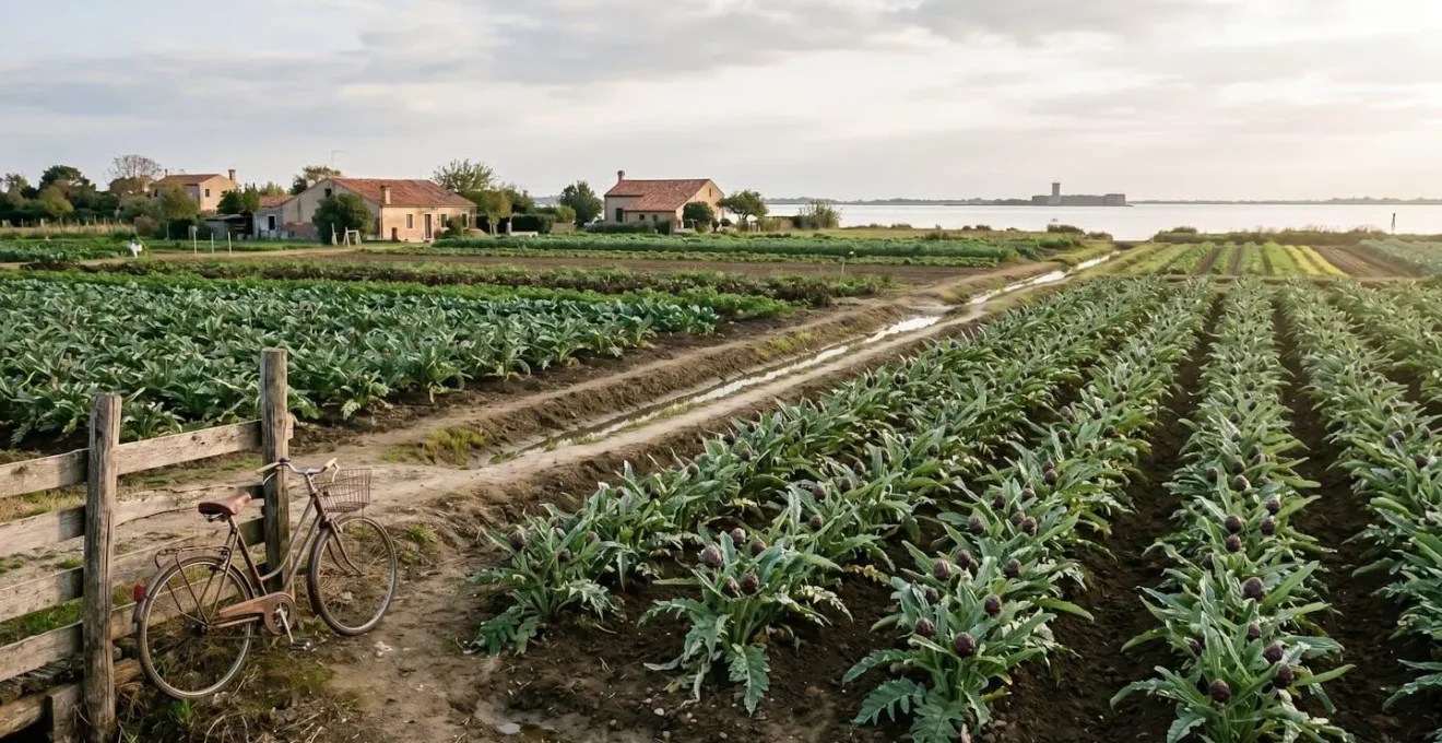 Paesaggio agricolo dell'isola di Sant'Erasmo con campi coltivati e atmosfera rurale autentica nella laguna veneziana